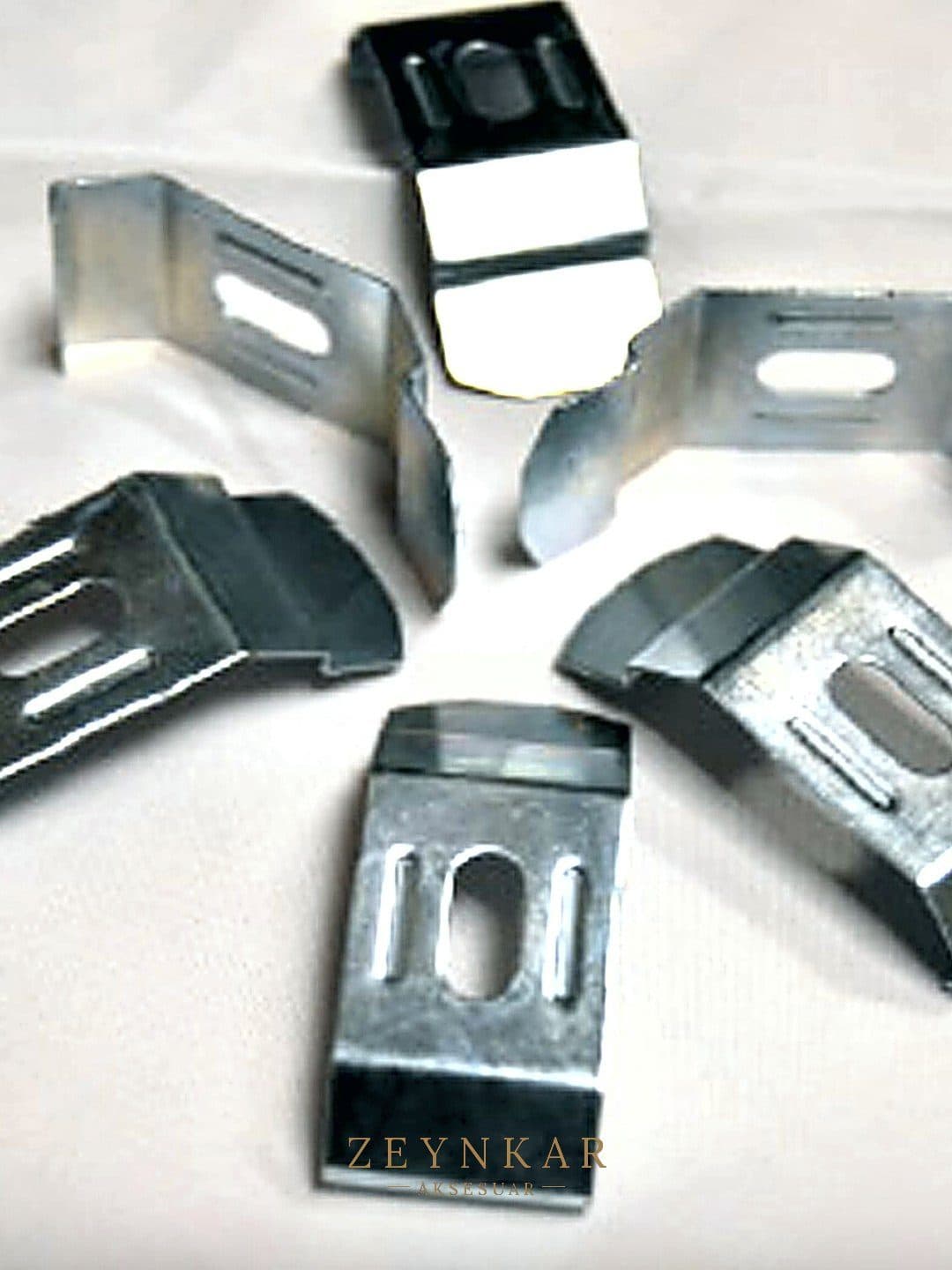 Linadora Stor Geniş Kasa Metal Taşıyıcı Portray